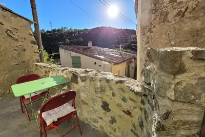 Image de Le Cantou de Juliette. Joli studio avec terrasse.