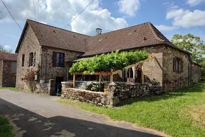 Image de Maison traditionnelle, panorama et tranquillité