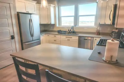 Image de Family-friendly haven in Herriman - next to shopping and entertainment.