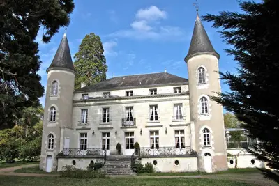 Image de Suite Famille pour 2 Adultes + 3 Enfants /Chateau Touraine