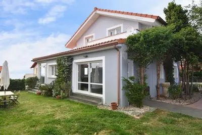 Image de Maison spectaculaire avec vue sur la mer