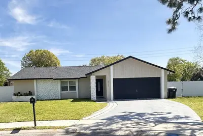 Image de Sleeps 10 + Pool and Fully Fenced Yard plus enjoys 2 King Rooms