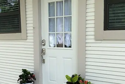 Image de Castroville, Little Alsace of Texas, cozy backhouse! 20 minutes to theme parks