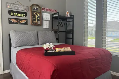 Image de Modern themed guest suite-10 minutes from Utrgv!
