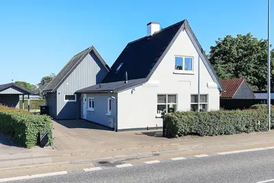 Image de Maison de vacances pour 6 a Ålbæk-By Traum
