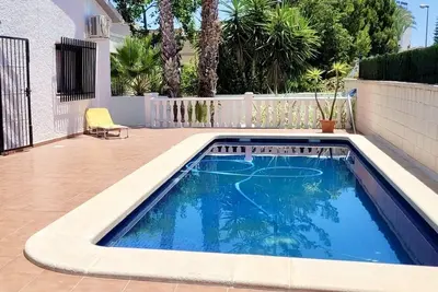 Image de Preciosa Villa Grande Recien Reformada Con Piscina Privada A 200 m De La Playa