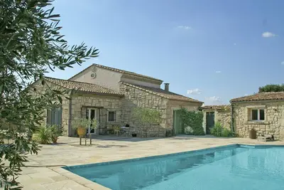 Image de Villa avec piscine privée près de Nîmes