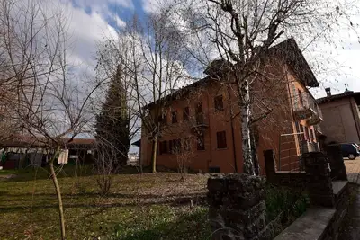 Image de Appartement accueillant avec terrasse sur le toit