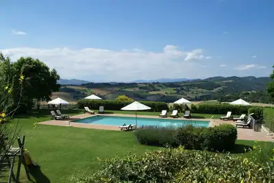 Image de Maison de vacances א Montone avec piscine