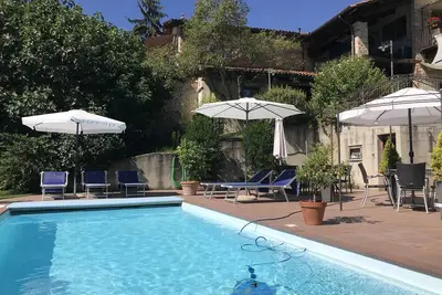 Demeure spacieuse à Bastia Mondovì, avec piscine