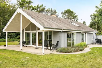 Image de Maison de vacances pour 8 a Væggerløse-By Traum