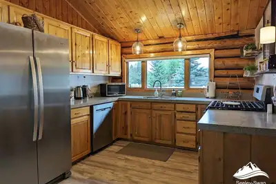 Image de Comfortable Log Cabin w/Ac ~ Downtown Seeley Lake!