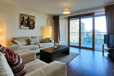 Image de Large Bright Apartment by Dun Laoghaire Harbour