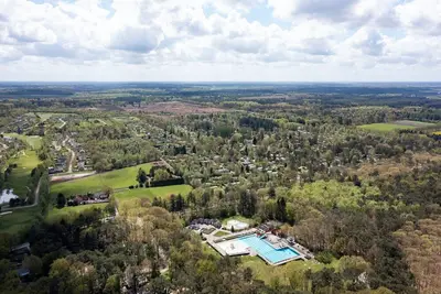 Image de Bungalow atmosphérique avec lave-vaisselle, en Frise