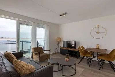 Image de Appartement à Sint-Annaland avec Vue sur l'Eau