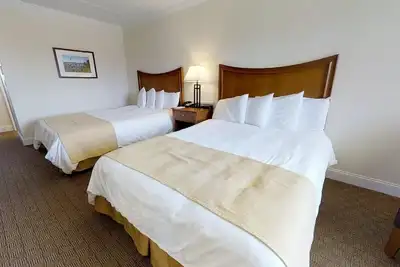 Image de Ideal Avalon Beach Condo Rental