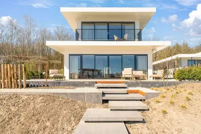 Image de Villa aquatique avec sauna infrarouge et jetée