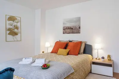 Image de Sunny Comfy Flat | Prime Location