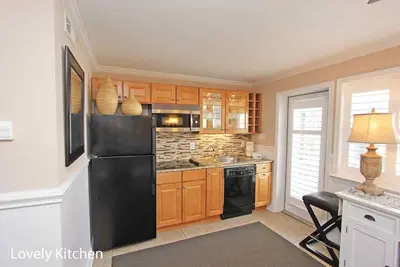 Image de Two Bedroom Condo - Beach Block