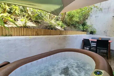 Image de Maison Centre-ville \/ Jacuzzi \/ 1 place parking privée
