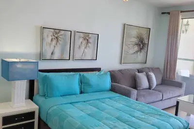 Image de \"Soleil\"- Updated Luxury Studio- Turtle Cove- Stunning Carribean Views
