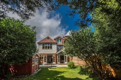 Image de London's Best 5 Bedroom Family Home