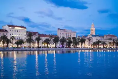 Image de Enjoy a stylish experience at this centrally-located place.