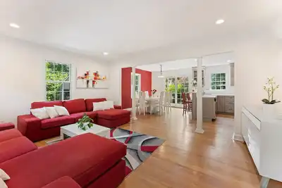 Image de Luxurious Fully Renovated House