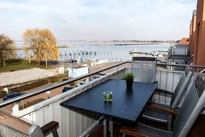 Image de DarĂźblick, Penthouse-wohnung fĂĽr 4 Personen mit Meerblick in Barth