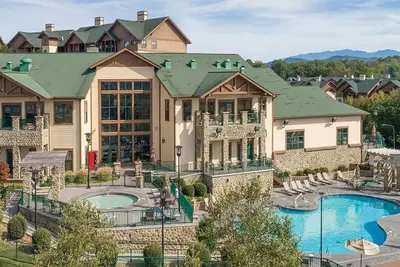 Image de 3 Bedroom Condo w/ Full Kitchen in Smoky Mountains! !