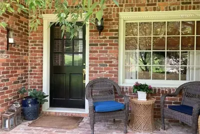 Image de Urban Retreat for Art, Music, Writing