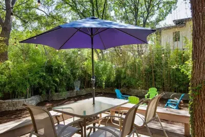 Image de Rare Find! Barton Springs, Zilker Park & Downtown!