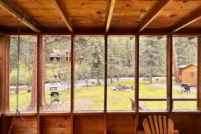 Image de 3 Bedroom Riverside Cabin