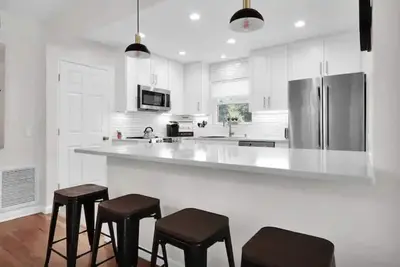 Image de Bettys Place a Cozy Modern 3br/2ba Sfh w/ Fenced Yard, Inside W/D, Gig WiFi