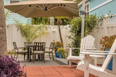Image de Stylish Beachside 2br Home, 300 Steps to Sand