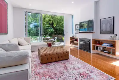 Image de Eclectic Family Home Minutes to Bondi Beach