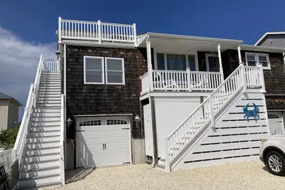 Image de Newly Renovated Cozy Beach Cottage in desirable Brant Beach