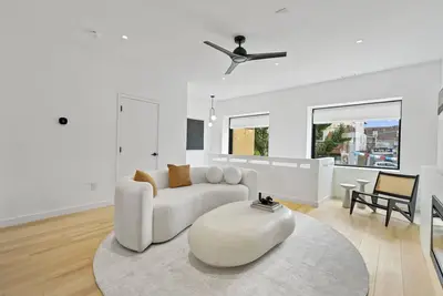 Image de Awe Inspiring - Modern 3br Home