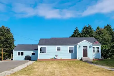 Image de Acreage with sauna, hot tub, firepit, separate studio - beach nearby & dogs Ok