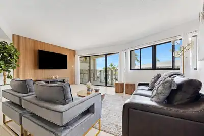 Image de Overlooking The Marina and Ocean Includes Use of Golf Cart Pet-Friendly