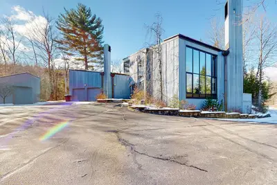 Image de Mid-century home with incredible Mt. Washington view, private sauna & deck