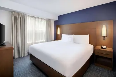 Image de Best Value, Quality Stay! Two Modern 2br Suites with Kitchens, Free Breakfast!