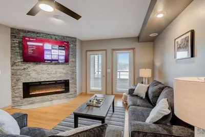 Image de Wi Dells Lakeside Serenity Condo on Lake Delton - Lake access with boat slip (upon request)