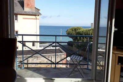 Image de Vue mer à  50 m de la plage, appartement  tout équipé