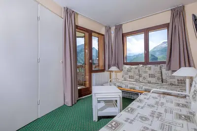 Charmant 2 pièces pour 5 pers avec balcon sud et accès facile aux pistes et commerces