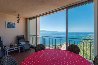 Appartement 'Standing Climatisé Vue Mer' avec vue sur mer, Wi-Fi et climatisation