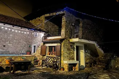 Image de Mountain Retreat - 3 self-contained properties accommodating up to 14 plus cot