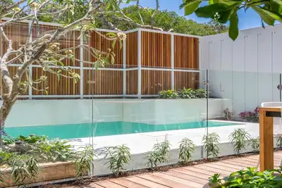 Image de Driftwood One - beachfront home with rooftop pool