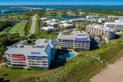 Image de Coastal Bliss: 3rd Floor Oceanfront Condo