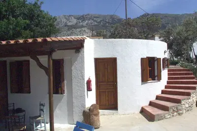 Small guest house in quiet private grounds.